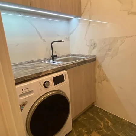 Modern Classic 2 Bedroom Apartment Near Most City Dnipro Exterior photo
