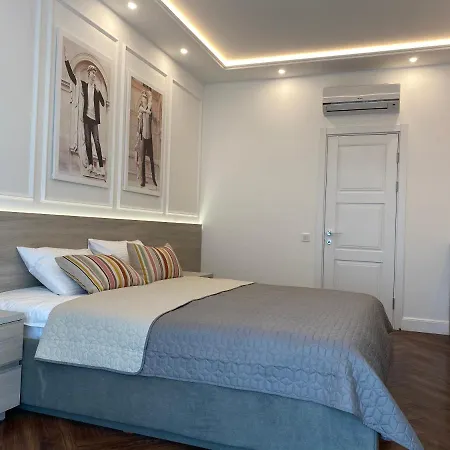 Modern Classic 2 Bedroom Apartment Near Most City Dnipro Exterior photo