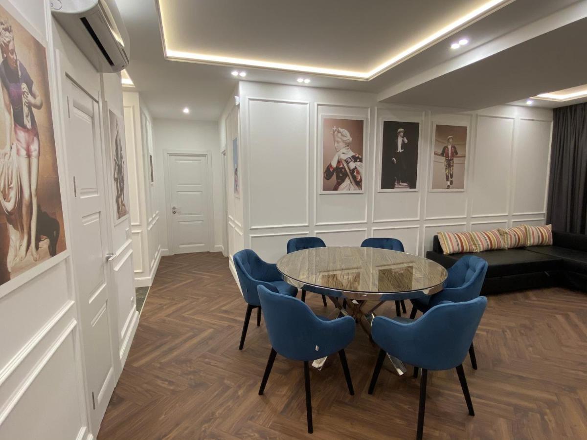 Modern Classic 2 Bedroom Near * Dnipro