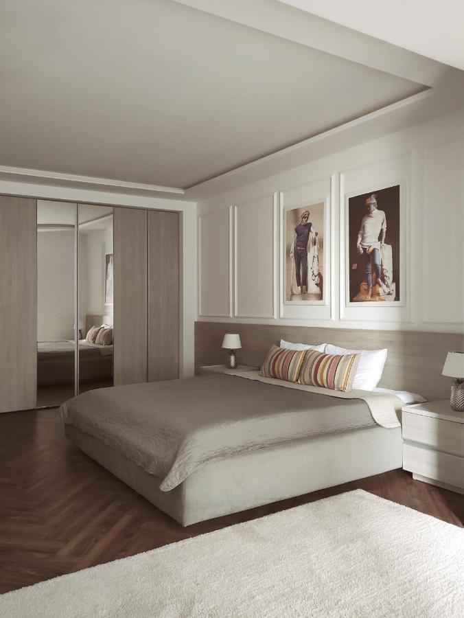 Modern Classic 2 Bedroom Near Apartment Dnipro